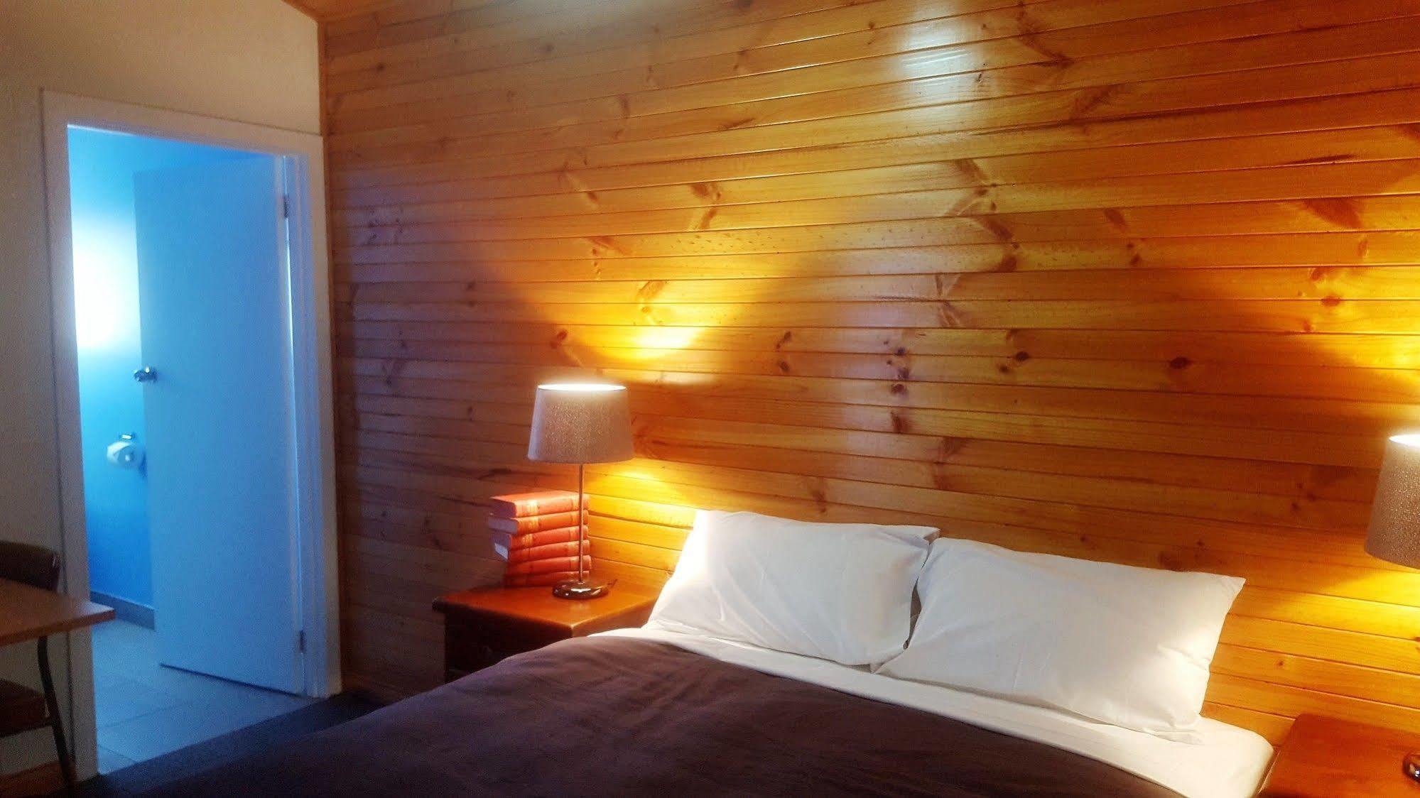 Clunes Motel 외부 사진